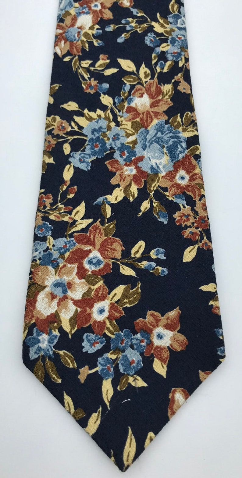 Hemley Silk Floral Fashion Men/'s Tie Necktie