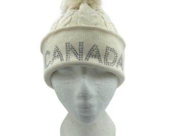 Canada Rhinestone Knitwear Cable Knit Pom Beanie Hat for Women Winter Toque