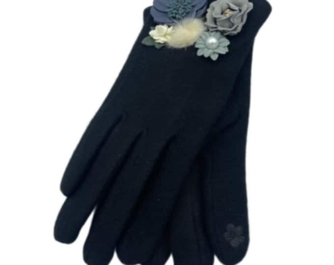 Women's Winter Touch Screen Gloves Warm Fashion Hand Warmer Detailed 3D Flower