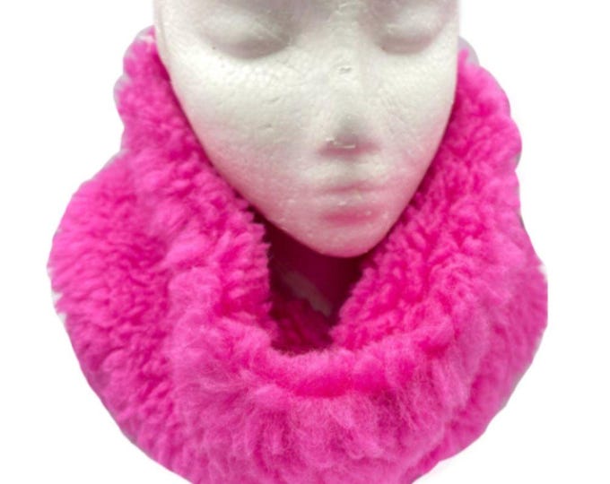 Women's Winter Fashion Plush Thick Soft Hat Scarf Set