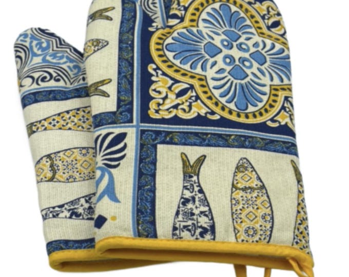 100% Cotton Traditional Portuguese Symbols Oven Kitchen Mitts Set of 2