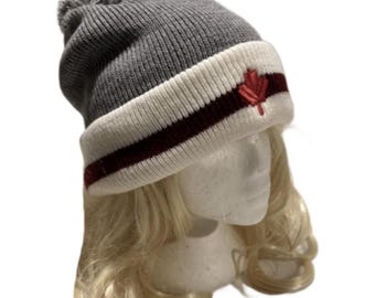 Red White Stripes Canada Mapleleaf Fashion Ski Pom Pom Winter Beanie Hats