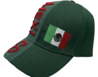 Chiuda Sul Rratto Del Ragazzo Sveglio In Berretto Da Baseball Con Lo Stri Della Bandiera Di U S Image115722820 - Foto 8