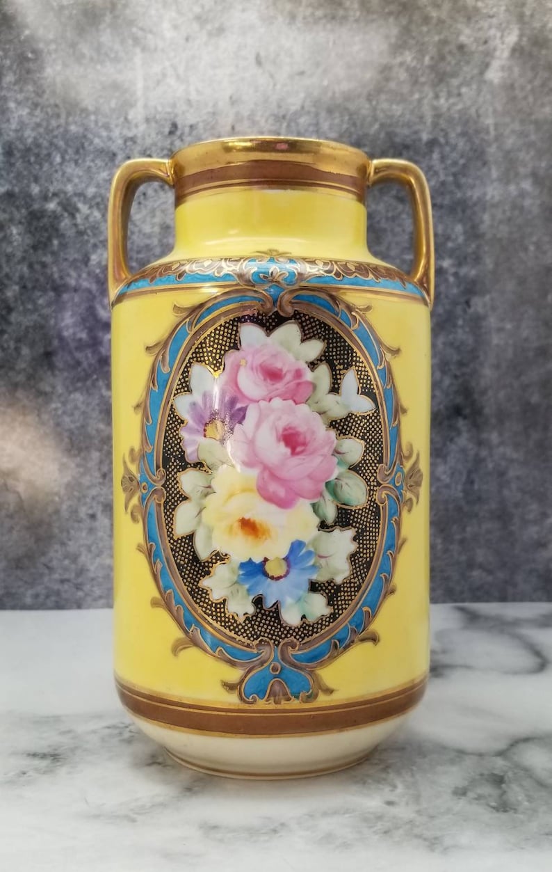 Vintage Noritake MORIMURA Handpainted Porcelain double-handled vase with gold accents