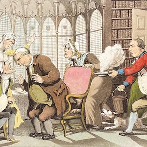 Peut inclure: Une gravure ancienne, coloriée à la main, représente une scène chaotique dans une bibliothèque. Plusieurs personnages réagissent à un serveur portant un plateau avec un grand objet blanc. La gravure comprend un chien, des chaises et des étagères.