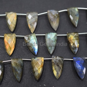 Labradorite Faceted Briolette , Labradorite Trillion Shape Briolettes, 11 Pieces in a Strand, Sold By Strand , 10x20 mm , 7.5&quot;, BL-6BGI013