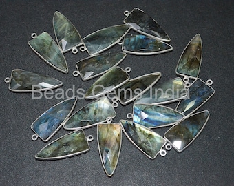 Labradorite Arrowhead Shape Connector, Labradorite Faceted Bezel Link Connector, Single Bail, 32x13 mm - 5BGI866