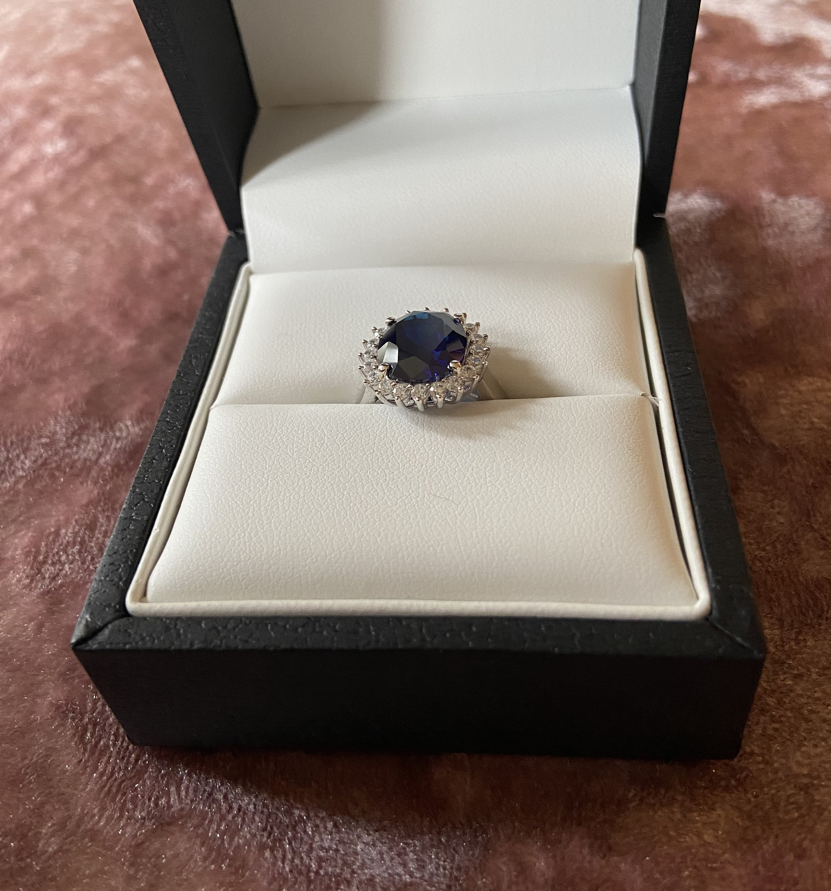 Buy anello per fidanzata Free Shipping Anelli di Fidanzamento Eternity e Riviere
