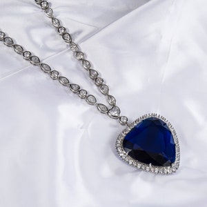 Titanic movie sapphire necklace