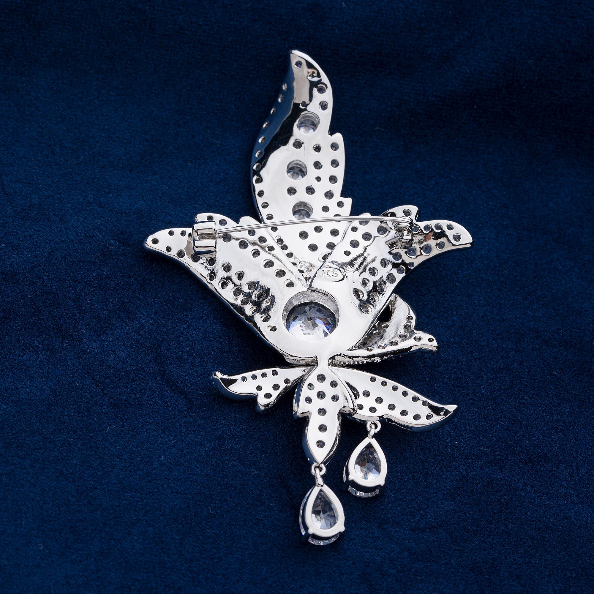 Princess Margaret's Fleur-de-lys Brooch With 5A Cubic Zirconias