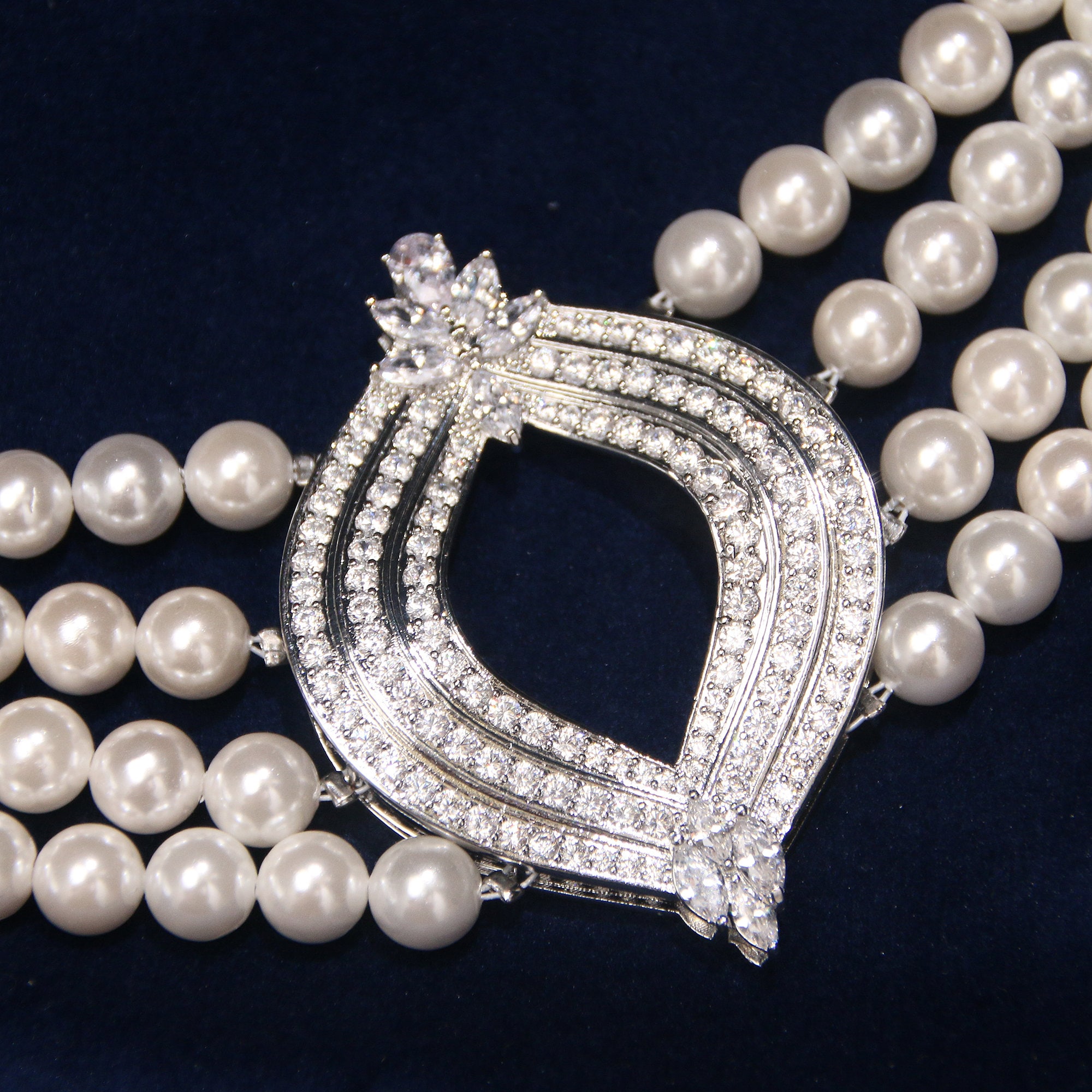 Queen Elizabeths 4 Row Japanese Pearl & Diamond Choker