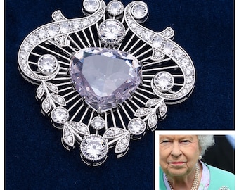 Réplique de broche en V THE CULLINAN en exclusivité grand format avec zircons cubiques 5 A