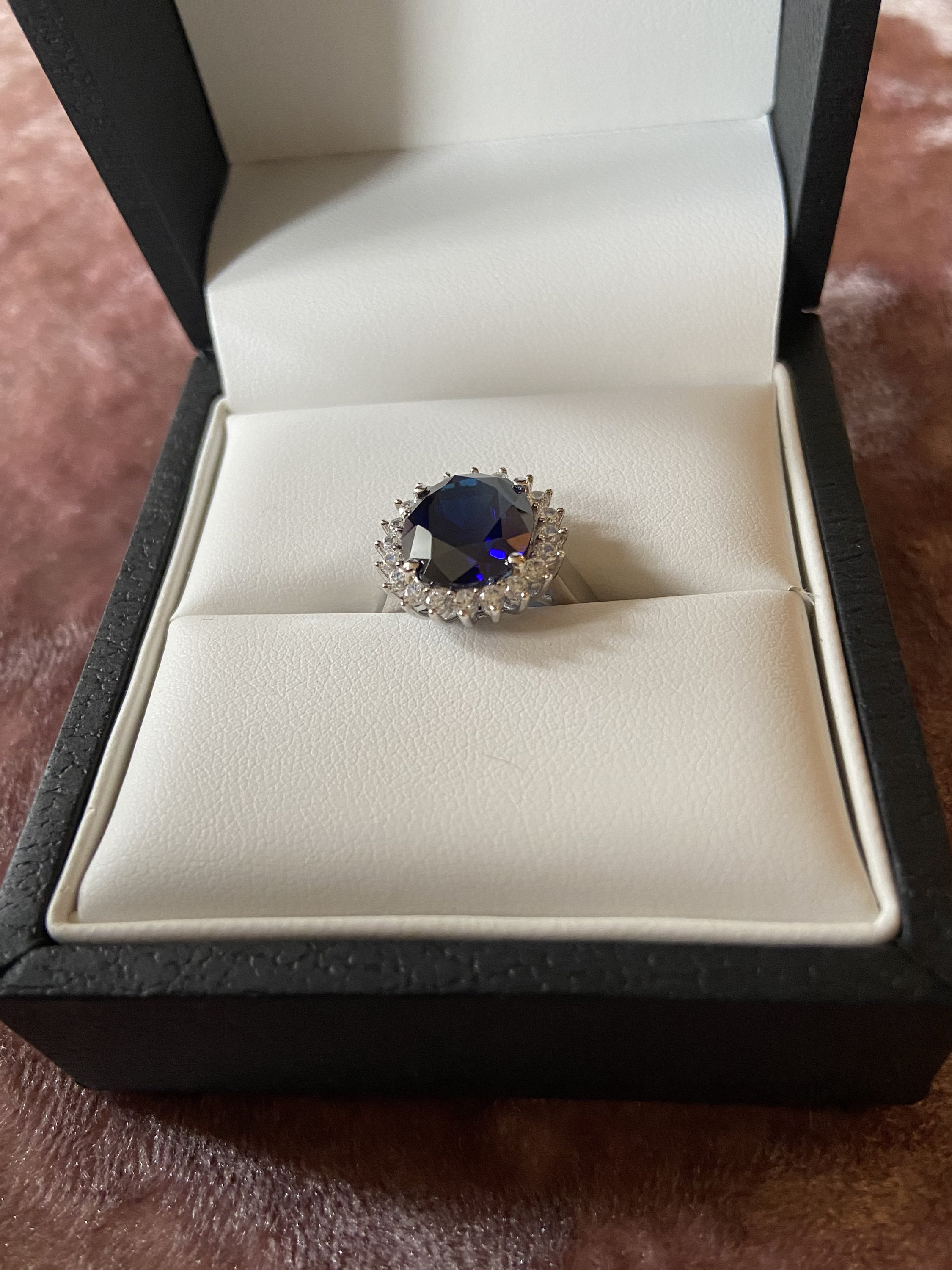 Yazilind Anello In Argento S925 Con Zirconi Blu E Cubici - Taglio Principessa (Misura 18,8)