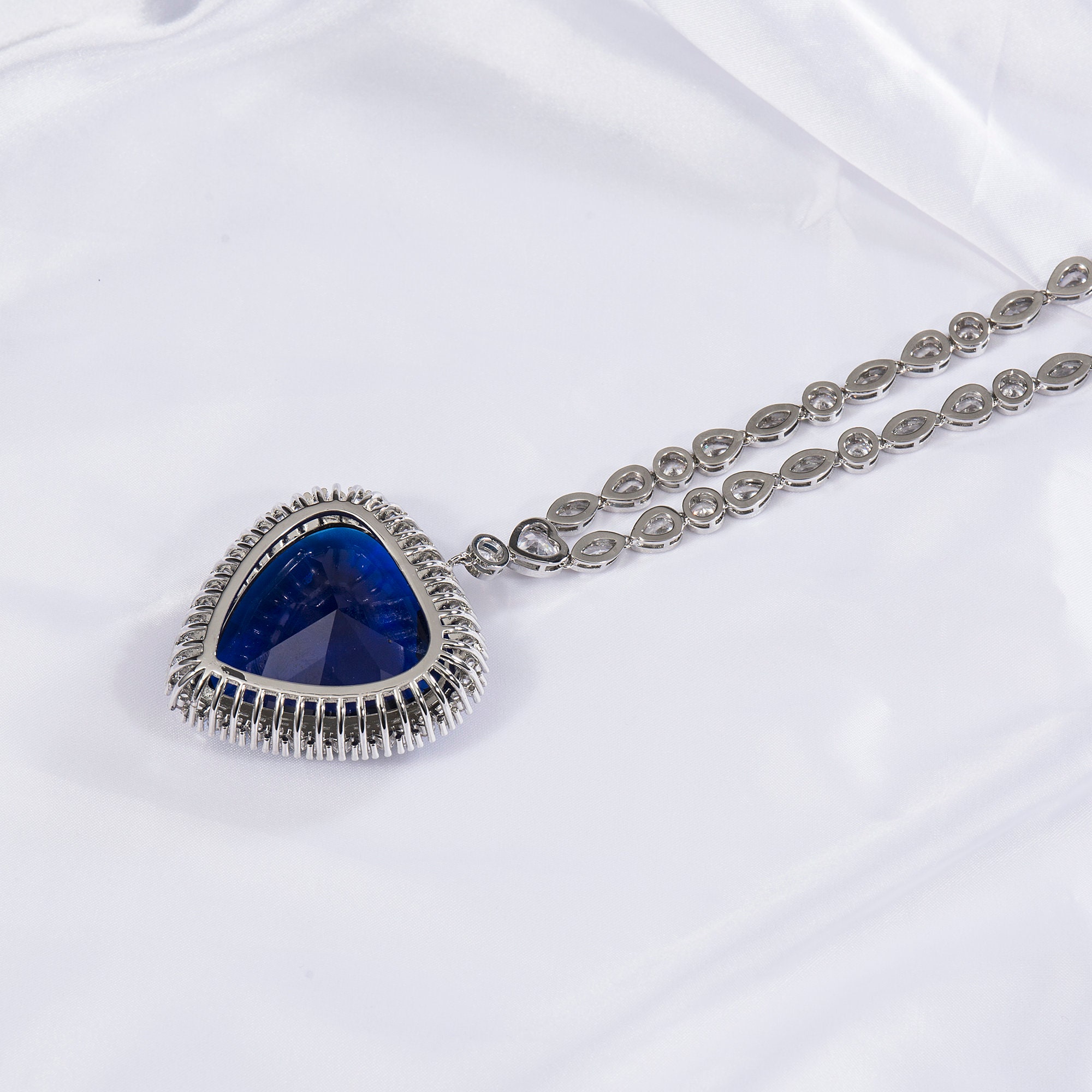 Titanic Herz Von Den Ozean Halskette & Ohrring Set Mit Blau