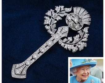 Queen Mary’s FULL SIZE Scottish Thistle Brooch 5A Cubic Zirconia Rhodium Plated Scotland National Emblem