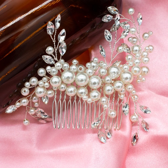 Bridal Hair Comb With a Spray of Simulated Crystals and  display picture 3