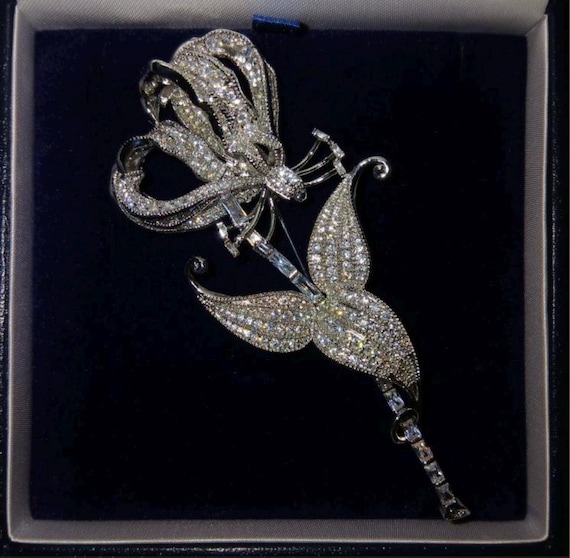Flame Lily Brooch Reproduction, Queen Elizabeth 11, National
