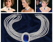 Riproduzione del girocollo a 4 file di perle giapponesi e diamanti della Regina Elisabetta con perle di conchiglia autentiche e zirconi cubici 5A. Principessa Kate. - Italia