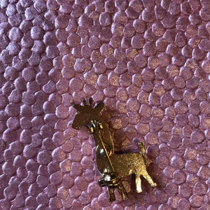 Vintage 1960s Mini Giraffe Pin image 3