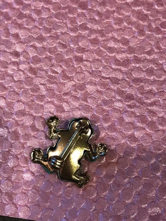 Vintage Frog Brooch Pin Gem