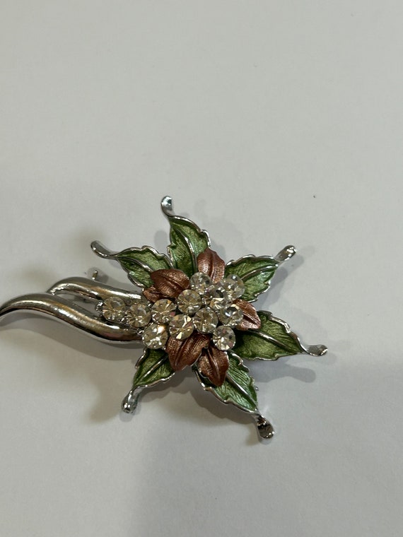 Vintage Flower and Rhinestones Pin Brooch