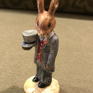 Bunnykins Royal Doulton Vintage Groom Bunnykins 1990 Figurine