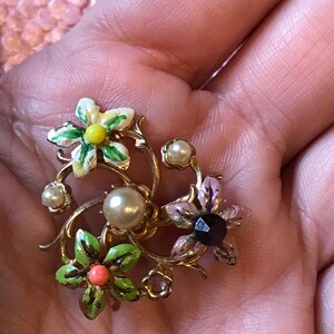 Vintage Triple Flower Green Lilac and Yellow Brooch  Pin