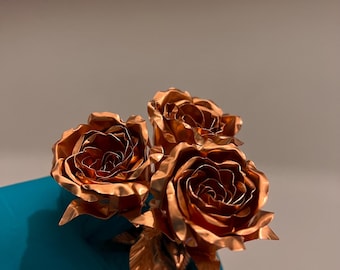 Rosa de cobre hecha a mano, flor de aniversario de metal