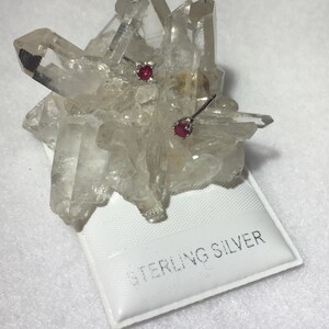 Ruby stud earrings bild 2