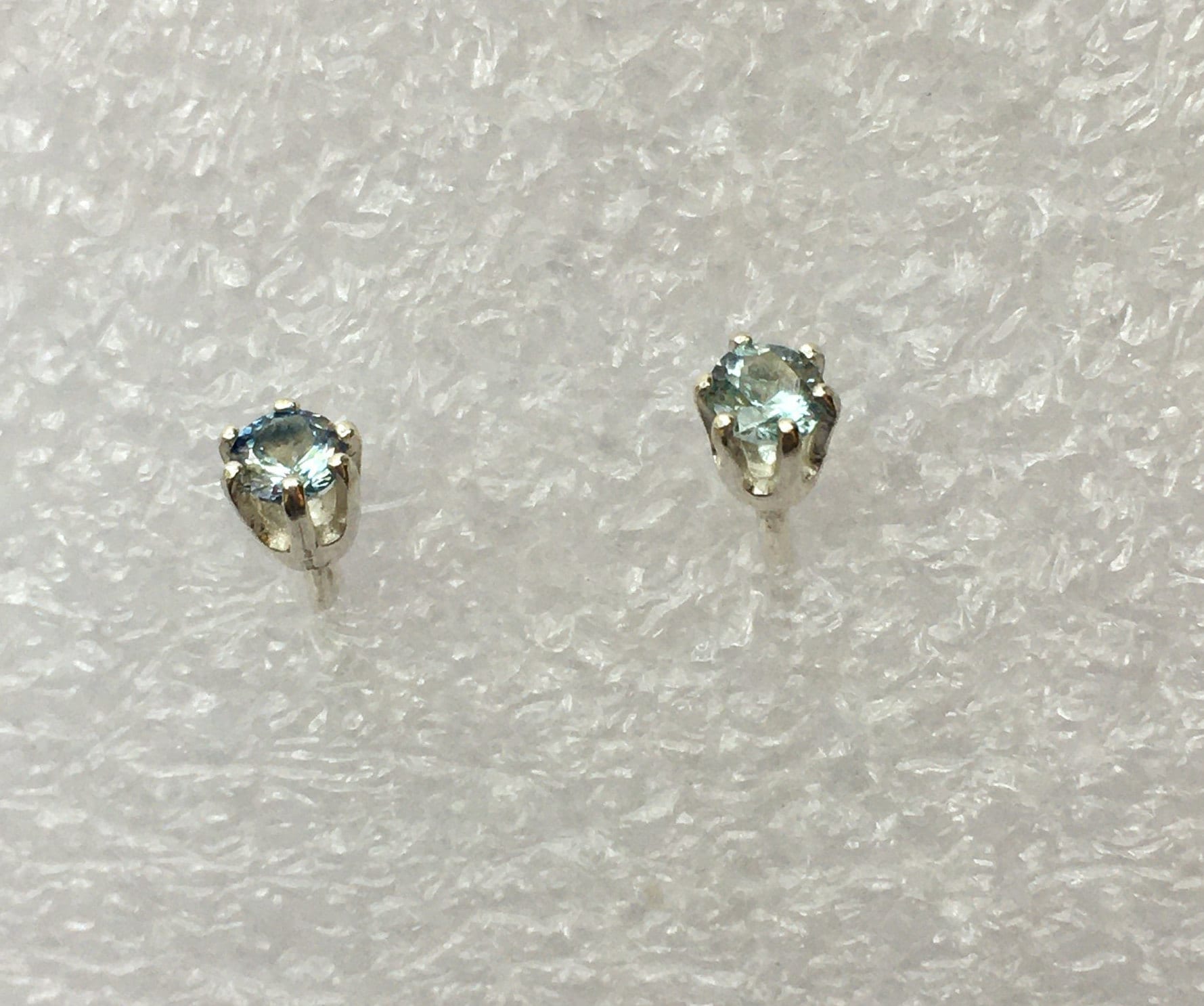 Montana Sapphire 3 mm light blue Earrings