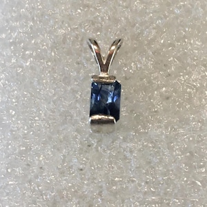 Montana Sapphire pendant