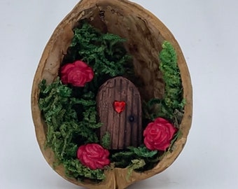 Secret Garden in a Nutshell, handmade Walnut Shell decoration