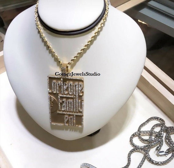 VVS LAB Diamonds Custom Name Pendant 