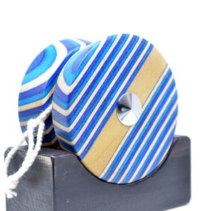 Yoyo, Victory Series Classic Wooden Yo-Yo with Ball Bearing - Handcrafted Vintage Toy for Kids and Adults