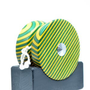 Yoyo, Victory Series Classic Wooden Yo-Yo with Ball Bearing - Handcrafted Vintage Toy for Kids and Adults