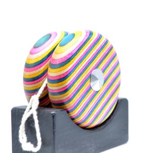 Yoyo, Heritage Series Classic Wooden Yo-Yo with Ball Bearing - Handcrafted Vintage Toy for Kids and Adults