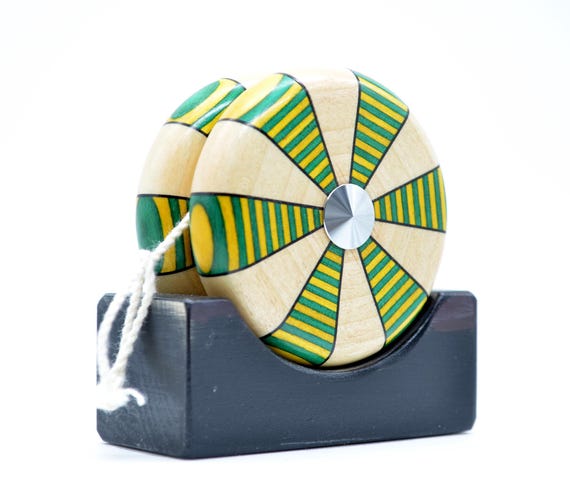 Handmade Wood Yo-yo: Vintage Toy