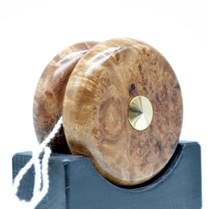 Yoyo, Heritage Series Classic Wooden Yo-Yo with Ball Bearing - Handcrafted Vintage Toy for Kids and Adults