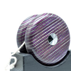 Yoyo, Heritage Series Classic Wooden Yo-Yo with Ball Bearing - Handcrafted Vintage Toy for Kids and Adults