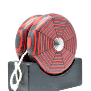 Yoyo, Heritage Series Classic Wooden Yo-Yo with Ball Bearing - Handcrafted Vintage Toy for Kids and Adults