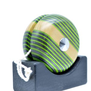 Yoyo, Heritage Imperial Series Classic Wooden Yo-Yo with Ball Bearing - Handcrafted Vintage Toy for Kids and Adults
