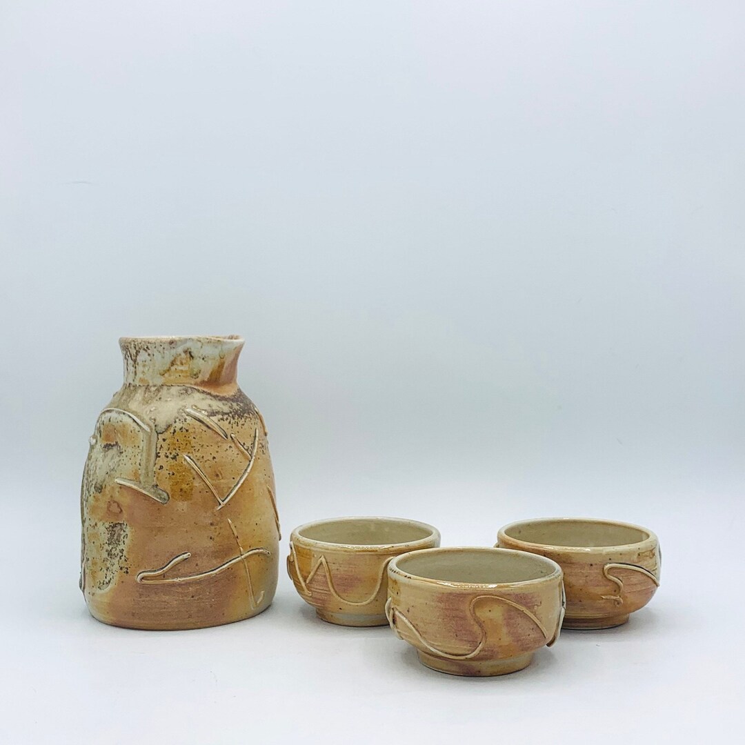 4piece Japanese Style Wood Fired Scribble Ceramic Sake Bottle and Cups