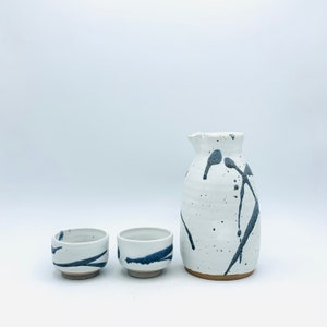 Made-to-Order 3-Piece Onyx River Sake Bottle and Cups Set by Amy Schnitzer