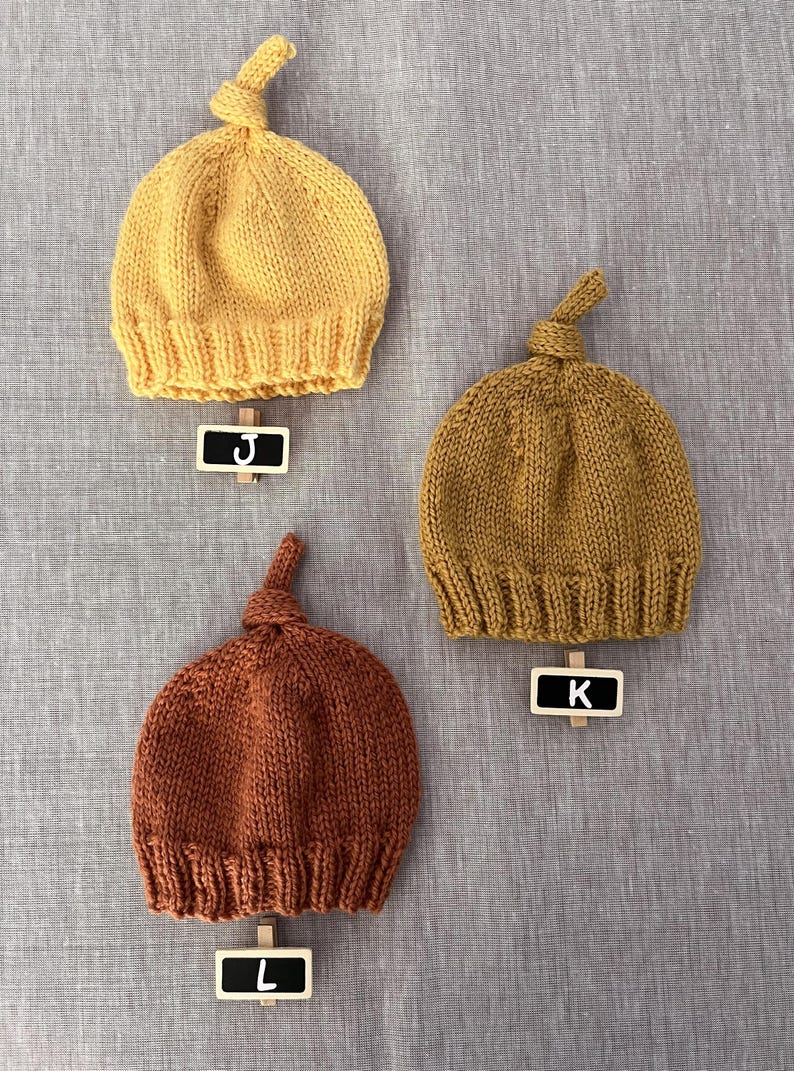 Hand-knitted Wool Baby Beanie with Top Knot beanie/newborn beanie/ newborn hat/baby hat/unisex baby hat/baby girl/ baby boy/wool/Handknitted image 5