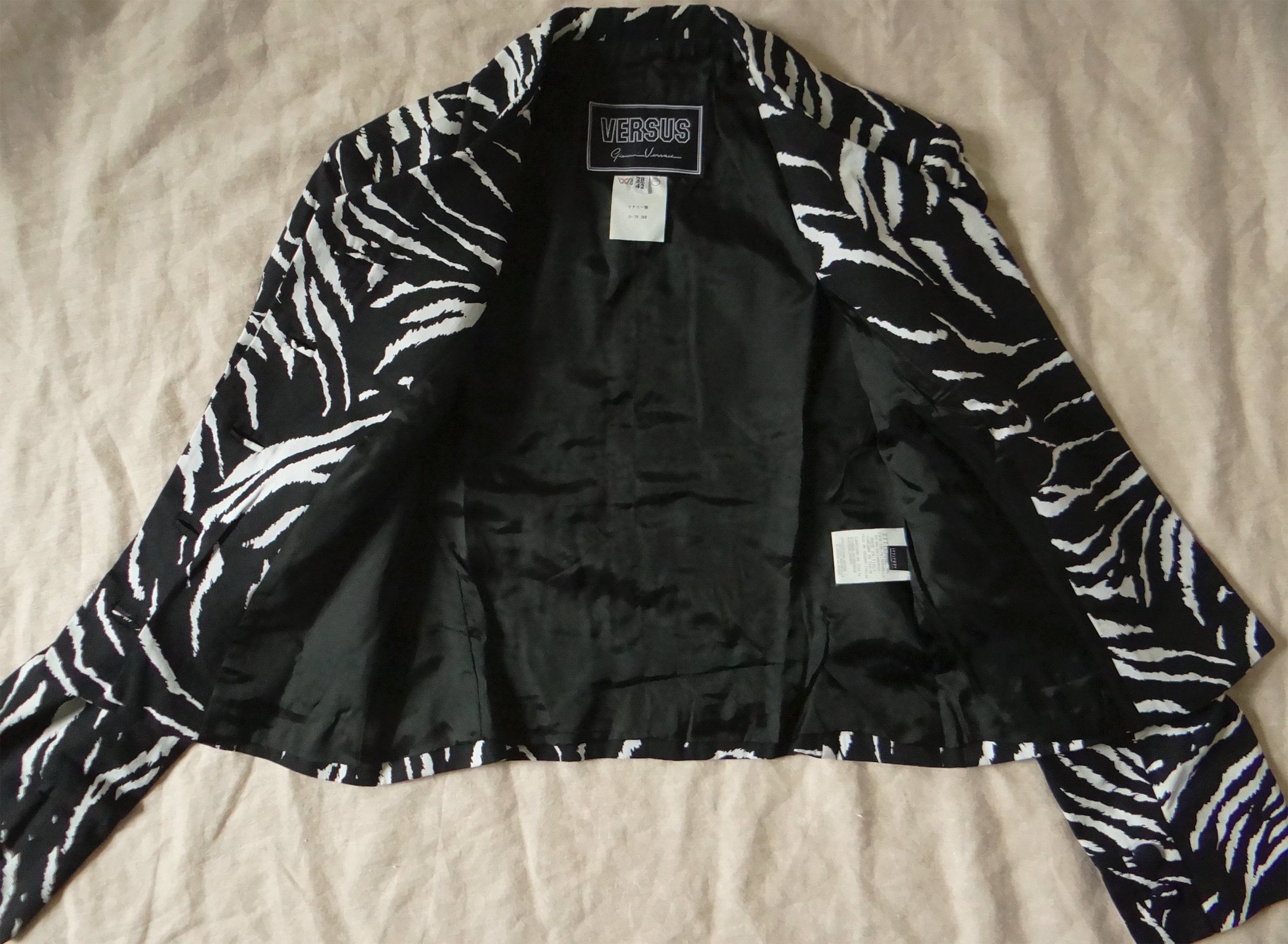 GIANNI VERSACE ゼブラ柄ジャケット Versus 1996 Runway Gianni Versace Zebra Print Cropped Jacket