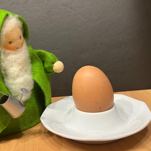 Dwarf - Egg warmer 15 cm - Handmade - Wool felt -