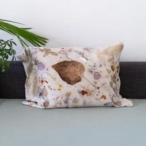 Naturally Dyed Luxury Pillowcase, 100% Pure Silk Bedding, Anti Wrinkle Pillow Cover, Pure Mulberry Silk, Boho Bedding, Natural Gift for Her