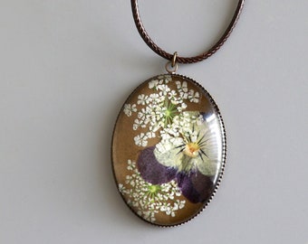 Pressed Natural Flower Pansy Viola Vintage Style Resin Pendant Necklace February  Birth Flower Oval Shape Long Necklace Gift for Women