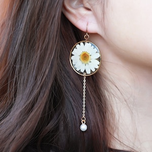 Handmade Pressed Daisy Earrings Dried Flower Daisy With Pearl Dangle Earrings Resin Flower Earrings image 1