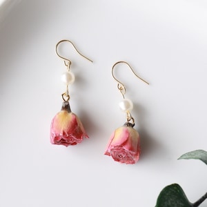 Dried Pink Rose Pearl Dangle Earrings| Rose Flower Dangle Earrings| Clip On Earrings